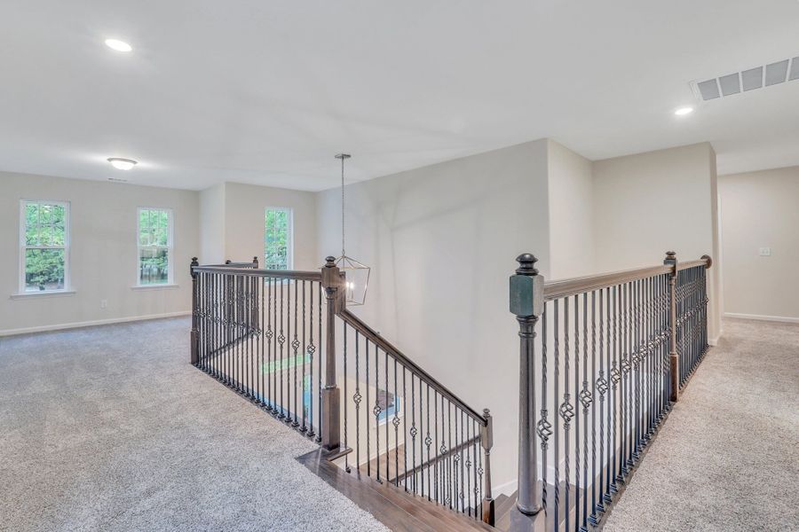 Spacious, unfurnished interior of a new home in NorthShore on the St. Marys River, Kingsland (Image 28).