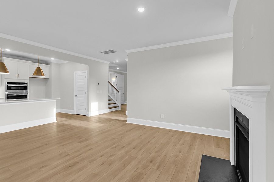 Spacious, unfurnished interior of a new home in Pineland Preserve, Summerville (Image 23).