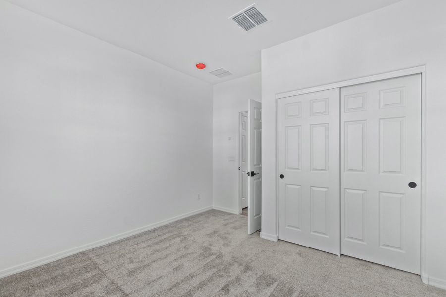 Spacious, unfurnished interior of a new home in Stonehaven, Glendale (Image 27). Spacious, unfurnished interior of a new home in Stonehaven, Glendale (Image 27).