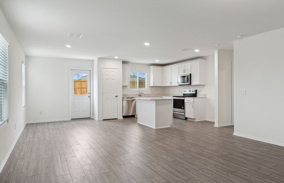 Representative unfurnished interior of a home built from the Enloe by Centex in Dove Song, Marion (Image 17).