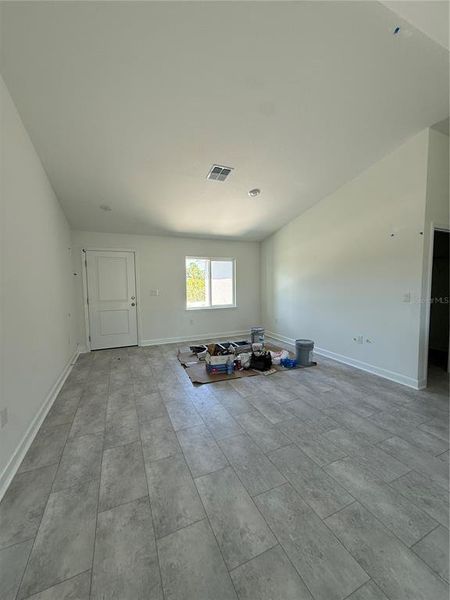 Image 6 of a home in .