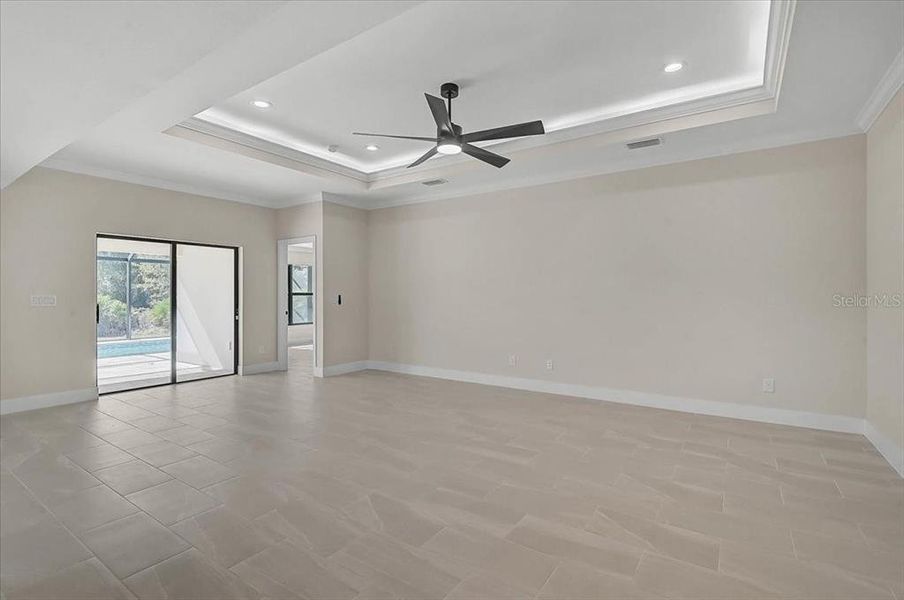 Spacious, unfurnished interior of a new home in , Rotonda West (Image 31).