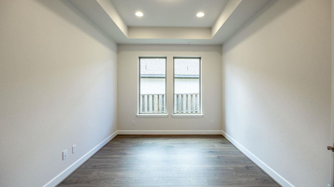 Spacious, unfurnished interior of a new home in Parmer Ranch, Georgetown (Image 9).