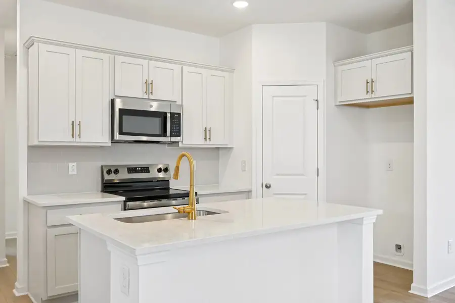 Representative images and renderings are for illustrative purposes. Actual structural options and design finishes of home may vary. Representative images and renderings are for illustrative purposes. Actual structural options and design finishes of home may vary.