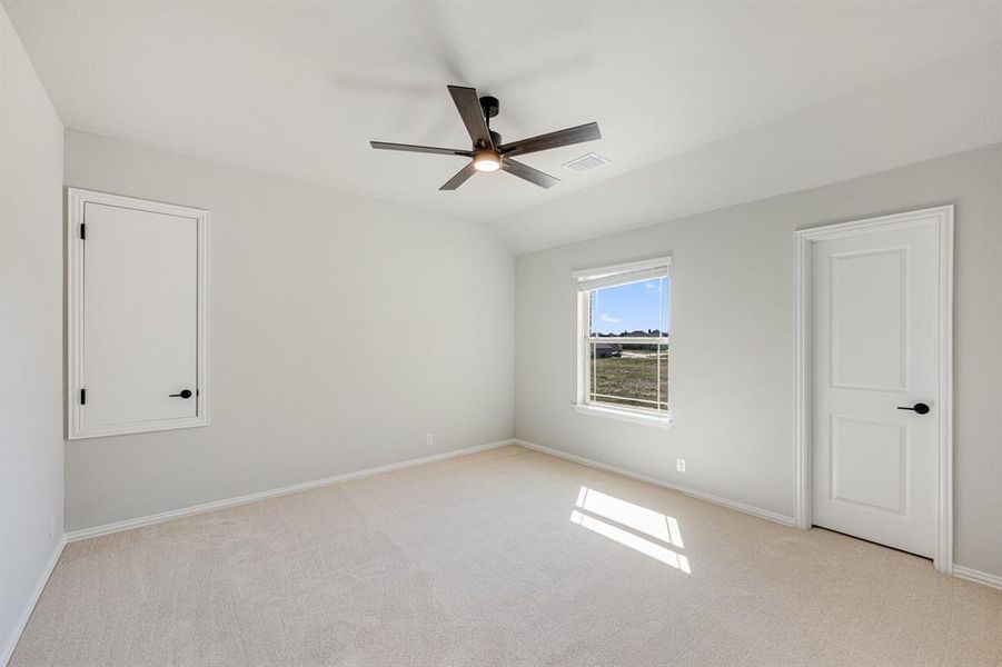 Spacious, unfurnished interior of a new home in Timberbrook 3B-4A, Justin (Image 13). Spacious, unfurnished interior of a new home in Timberbrook 3B-4A, Justin (Image 13).