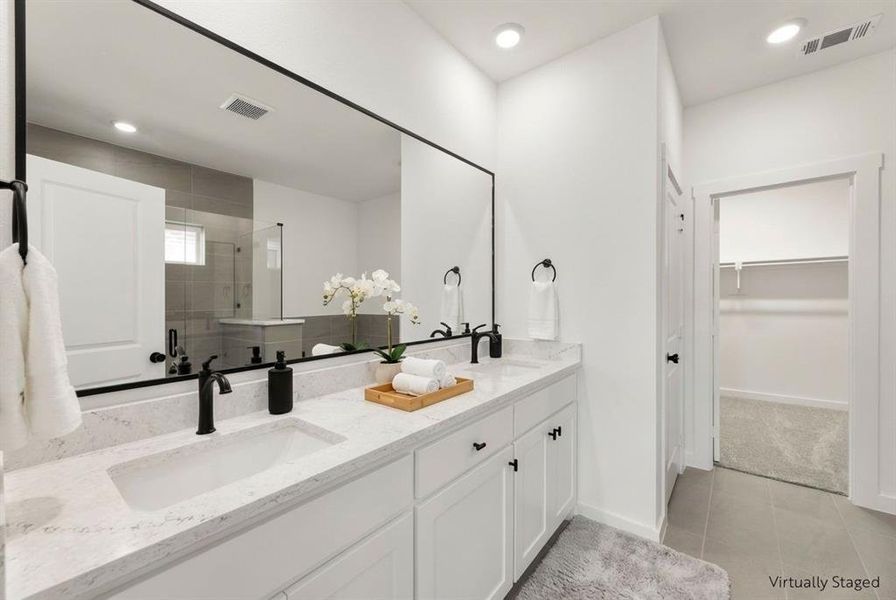 515 Sherwood primary bath vs Hickory