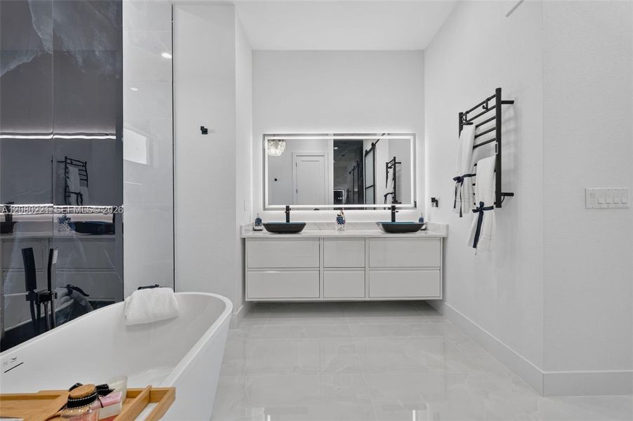 Furnished interior view inside a new home in , Cape Coral (Image 12).