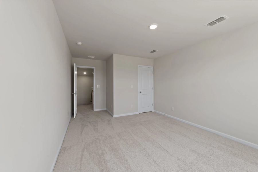 Spacious, unfurnished interior of a new home in Blue Heron Retreat, Little River (Image 18).