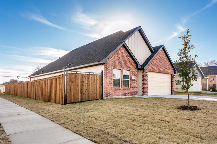 Image 22 of a home in .