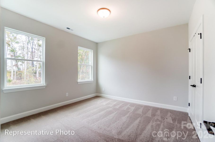 Spacious, unfurnished interior of a new home in Rone Creek, Waxhaw (Image 20).
