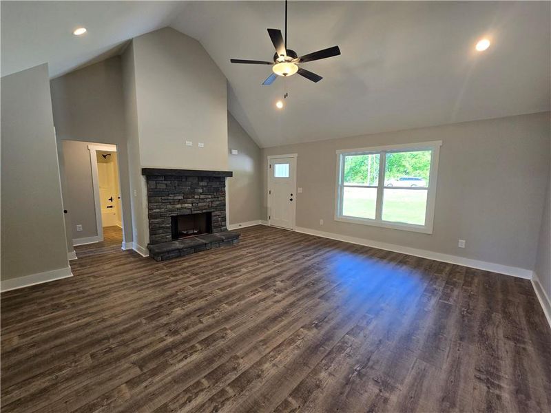 Spacious, unfurnished interior of a new home in , Lavonia (Image 9).