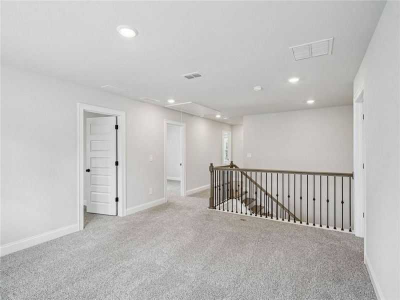 Spacious, unfurnished interior of a new home in , Lawrenceville (Image 20).