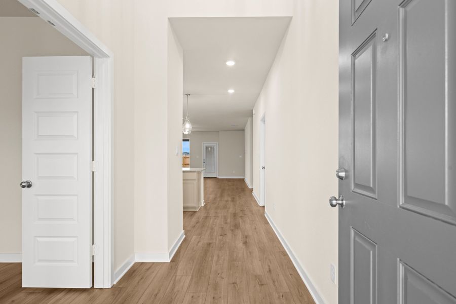 Spacious, unfurnished interior of a new home in Rancho San Gabriel, Georgetown (Image 15). Spacious, unfurnished interior of a new home in Rancho San Gabriel, Georgetown (Image 15).