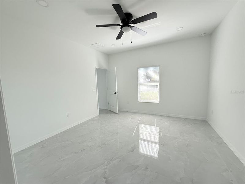 Spacious, unfurnished interior of a new home in , Punta Gorda (Image 8).