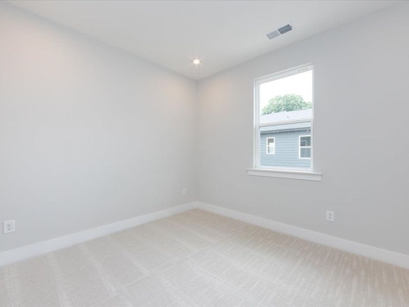 Spacious, unfurnished interior of a new home in Context at Oakhurst, Charlotte (Image 23). Spacious, unfurnished interior of a new home in Context at Oakhurst, Charlotte (Image 23).