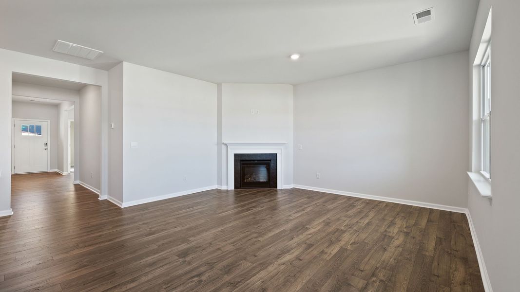 Spacious, unfurnished interior of a new home in Benjamin's Grove, Woodruff (Image 17). Spacious, unfurnished interior of a new home in Benjamin's Grove, Woodruff (Image 17).