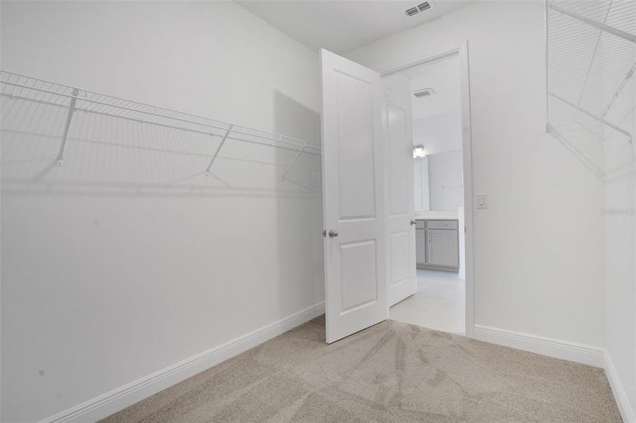 Spacious, unfurnished interior of a new home in Reserve at Hammock Oaks, Lady Lake (Image 31).