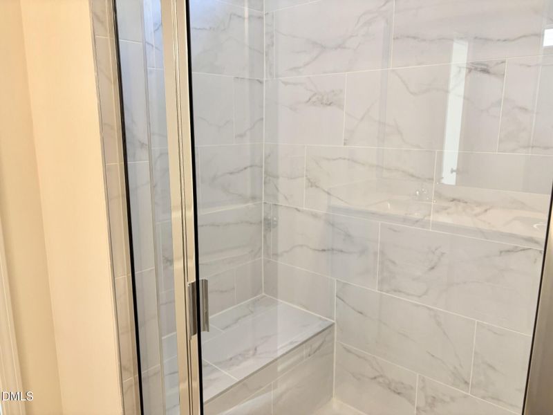 EV 63 - Tile Shower wtile Seat Primary