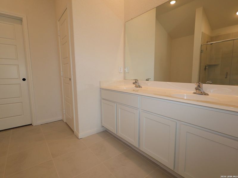 Furnished interior view inside a new home in Greenspoint Heights, Seguin (Image 5).