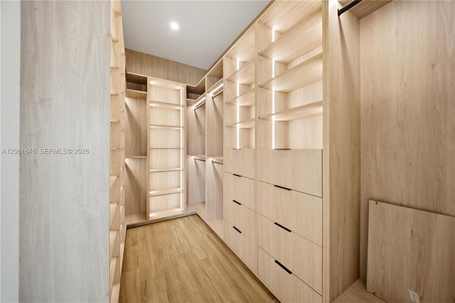 Furnished interior view inside a new home in , Fort Lauderdale (Image 38).