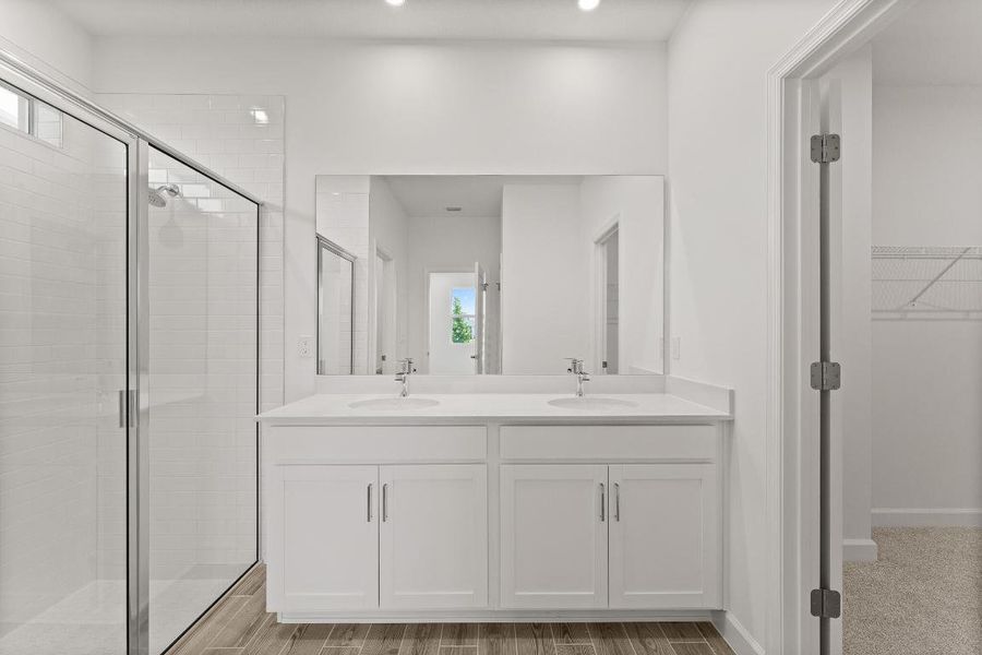 US_SEF_CASCADES_333_owners bath