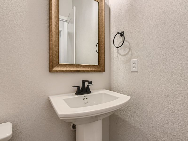 Plan 854 Powder Bath Representative Photo