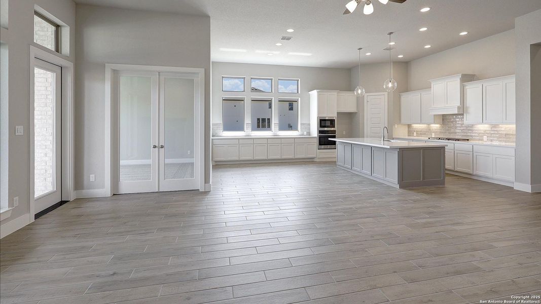 Spacious, unfurnished interior of a new home in Haby Hill 60', San Antonio (Image 20).