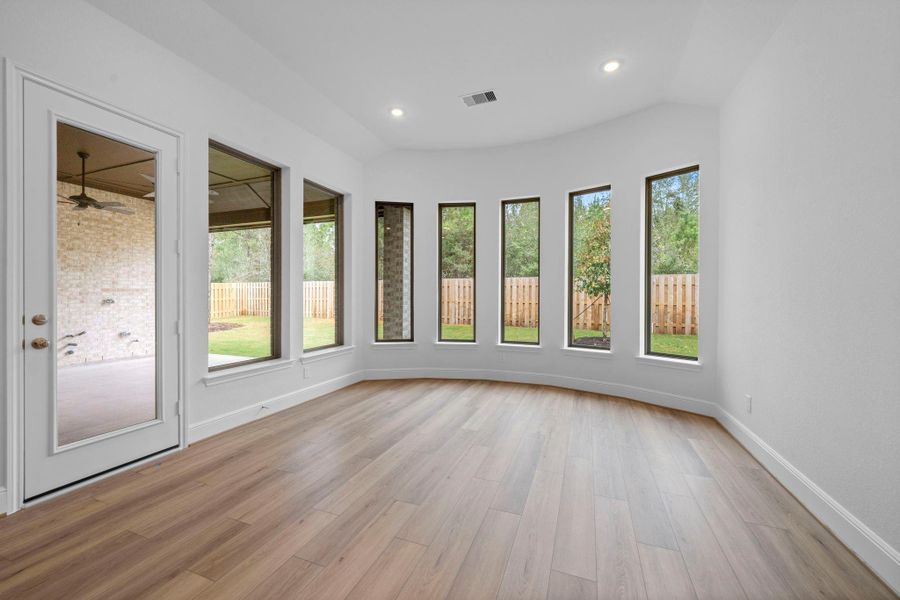 Spacious, unfurnished interior of a new home in COLTON, Montgomery (Image 29).