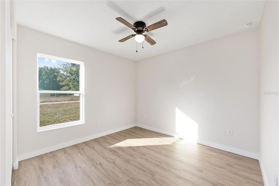 Spacious, unfurnished interior of a new home in , Dunnellon (Image 27).