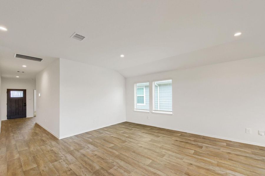 Spacious, unfurnished interior of a new home in , Fulshear (Image 21). Spacious, unfurnished interior of a new home in , Fulshear (Image 21).