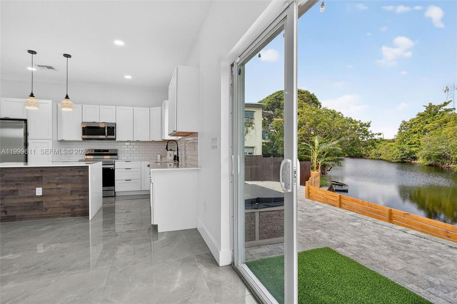 Exterior details and patio area of a home in , Fort Lauderdale (Image 3).