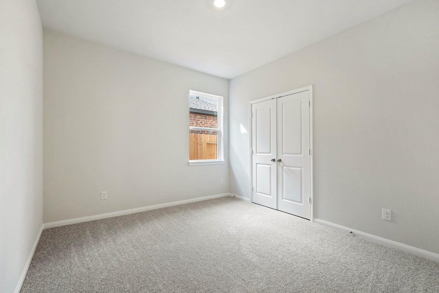 Spacious, unfurnished interior of a new home in , Arcola (Image 11).