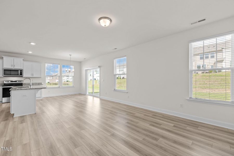 17-web-or-mls-5Z8A2753 17-web-or-mls-5Z8A2753