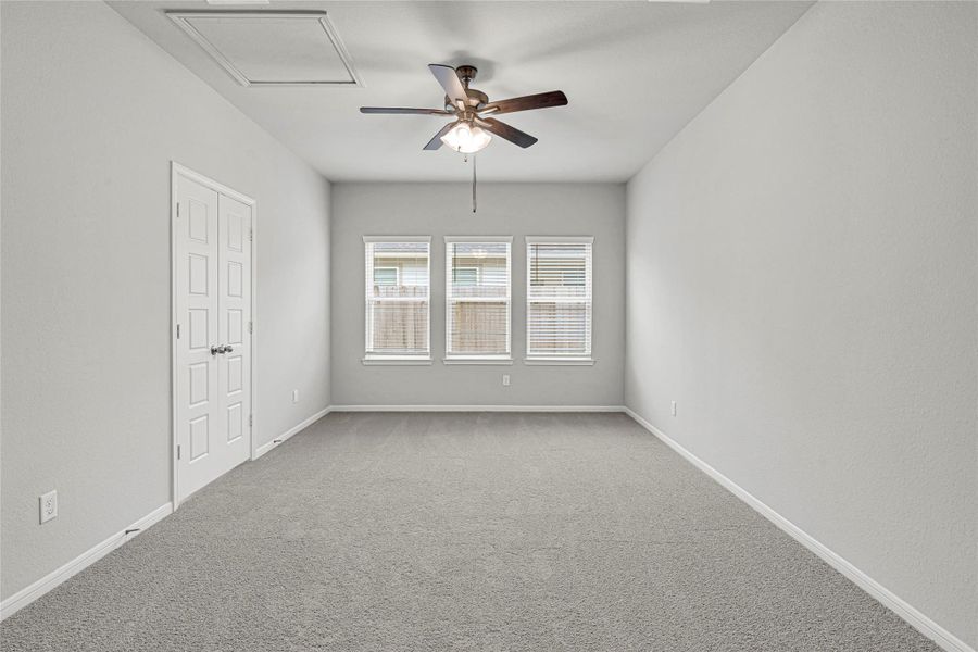 Spacious, unfurnished interior of a new home in Rollingbrook Estates, Baytown (Image 21).