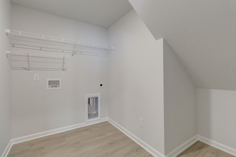 Spacious, unfurnished interior of a new home in Winston Point, Gilbert (Image 23). Spacious, unfurnished interior of a new home in Winston Point, Gilbert (Image 23).