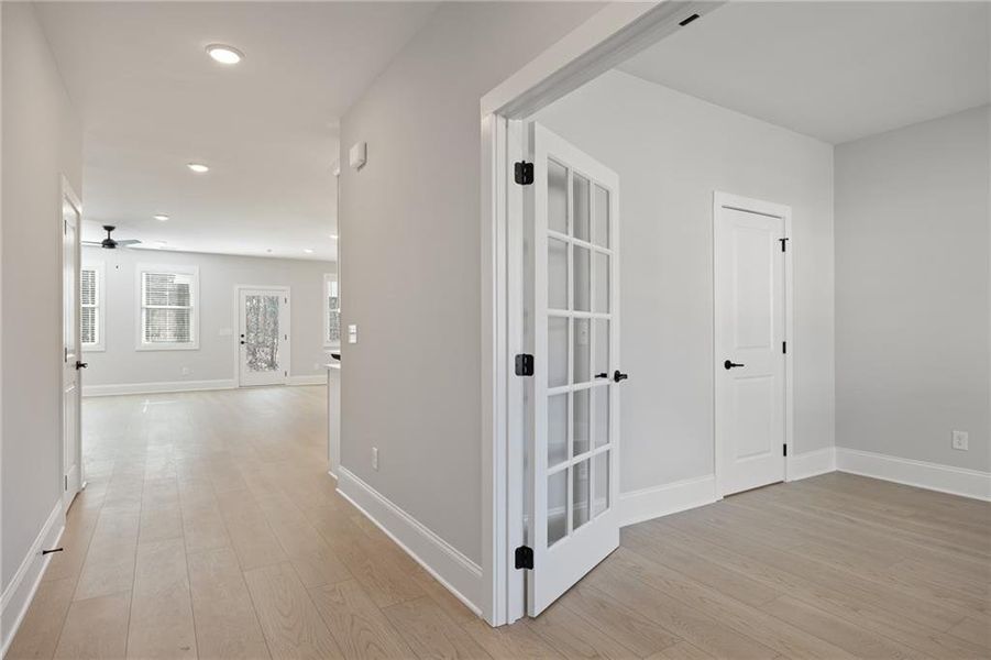 Spacious, unfurnished interior of a new home in Oak Valley Estates, Marietta (Image 50).