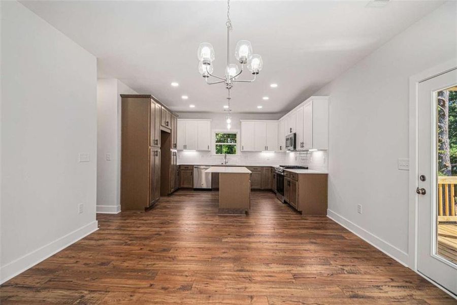 Image 33 of a home in .