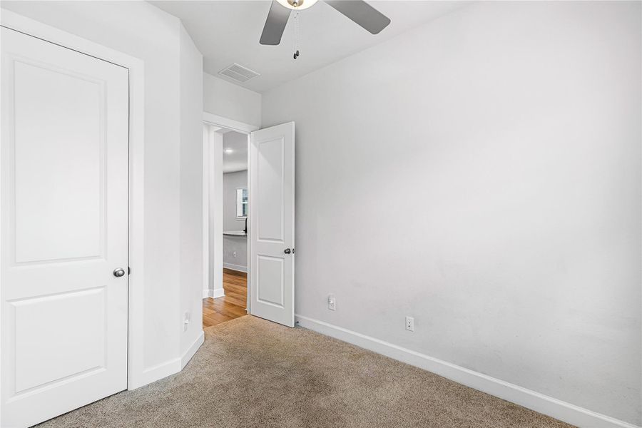 Spacious, unfurnished interior of a new home in , Humble (Image 31).