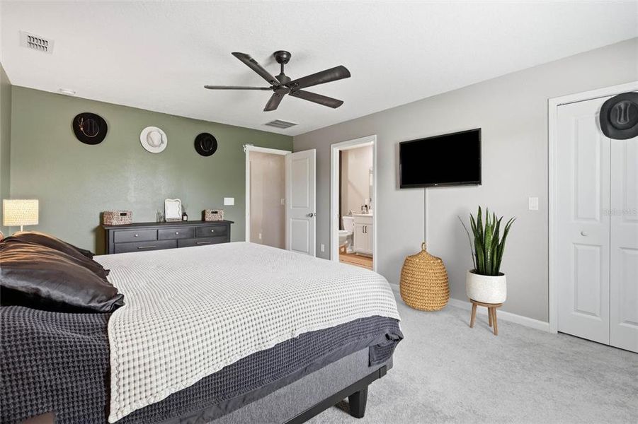 Furnished interior view inside a new home in Hardwick Farms, Jacksonville (Image 10). Furnished interior view inside a new home in Hardwick Farms, Jacksonville (Image 10).