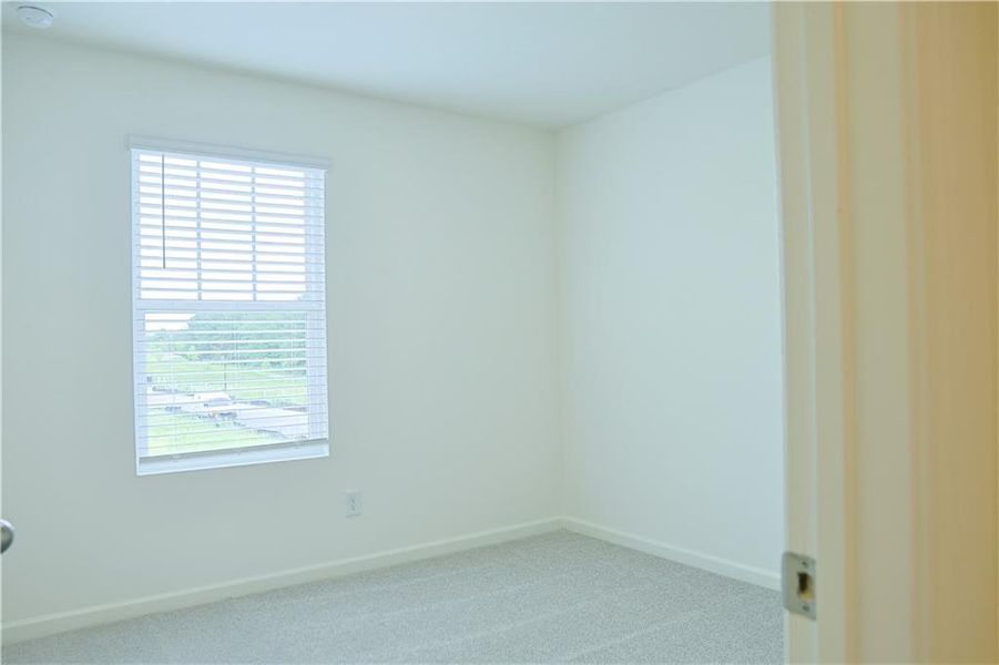 Spacious, unfurnished interior of a new home in Chestnut Grove, Douglasville (Image 21).