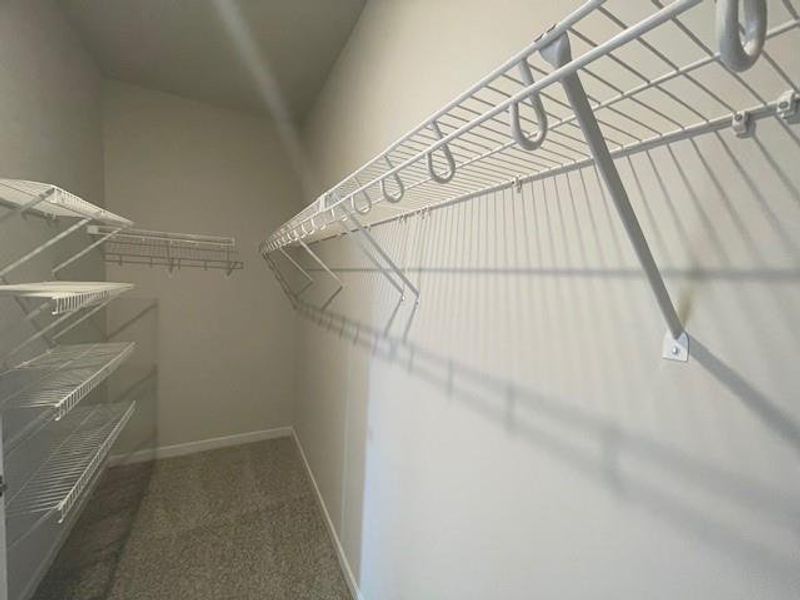 Spacious, unfurnished interior of a new home in Ponderosa Farms Estates, Gainesville (Image 20).