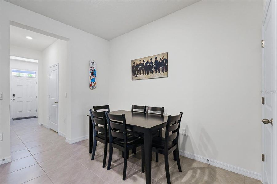 Furnished interior view inside a new home in , Apollo Beach (Image 16).