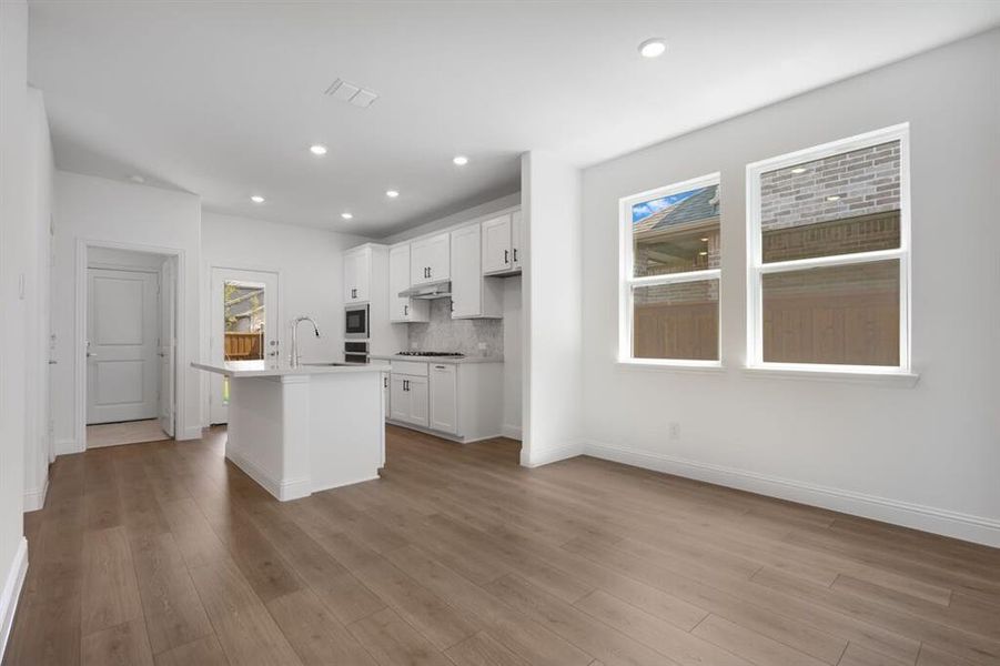 Spacious, unfurnished interior of a new home in North Sky Celina, Celina (Image 26). Spacious, unfurnished interior of a new home in North Sky Celina, Celina (Image 26).