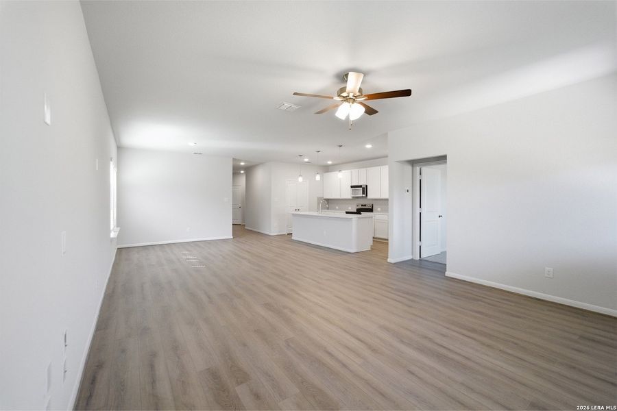 Spacious, unfurnished interior of a new home in Laurel Vistas, San Antonio (Image 21). Spacious, unfurnished interior of a new home in Laurel Vistas, San Antonio (Image 21).
