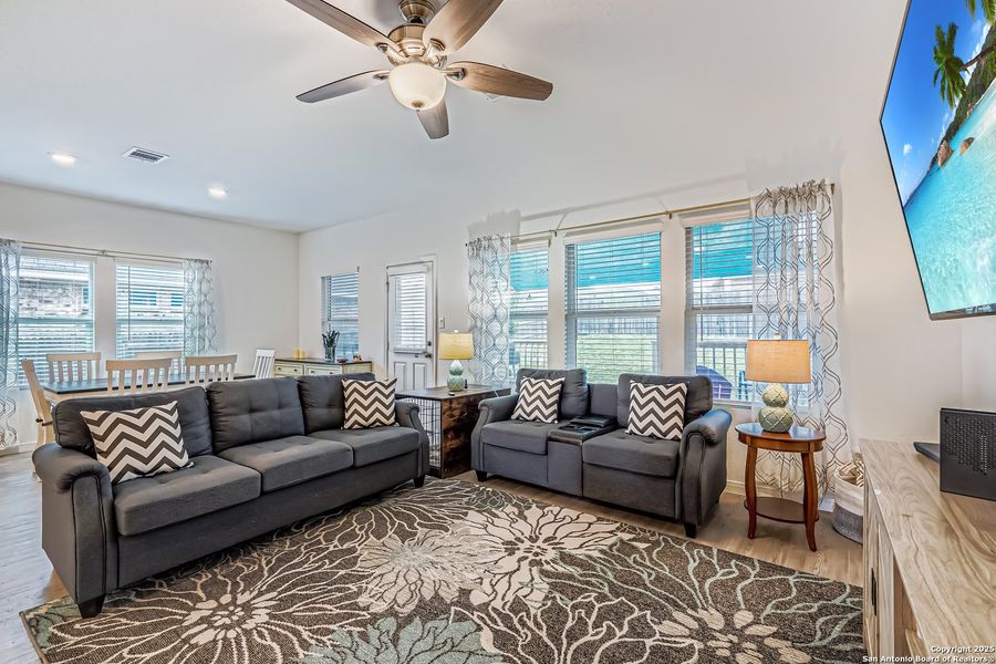 Furnished interior view inside a new home in , Bulverde (Image 13). Furnished interior view inside a new home in , Bulverde (Image 13).