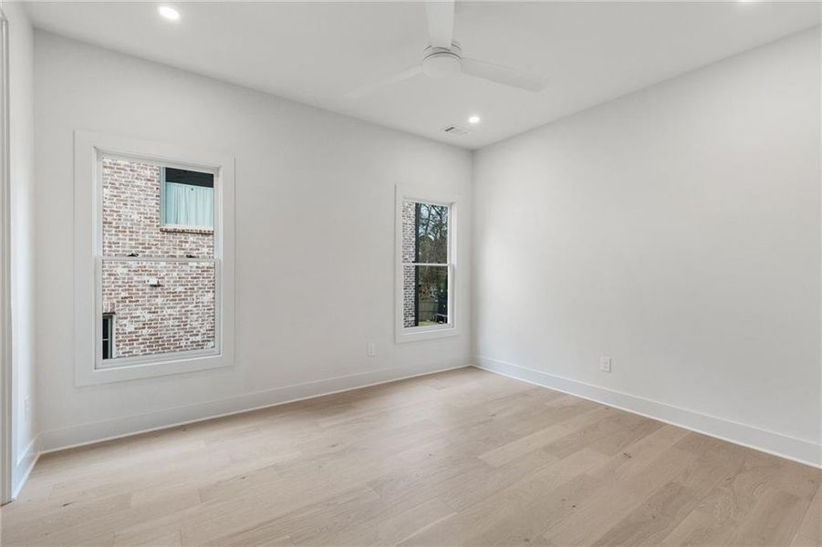 Spacious, unfurnished interior of a new home in , Atlanta (Image 36).