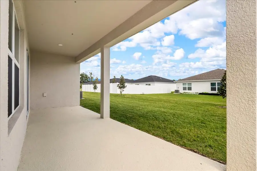 Exterior details and patio area of a home in Ross Creek, Lakeland (Image 3).