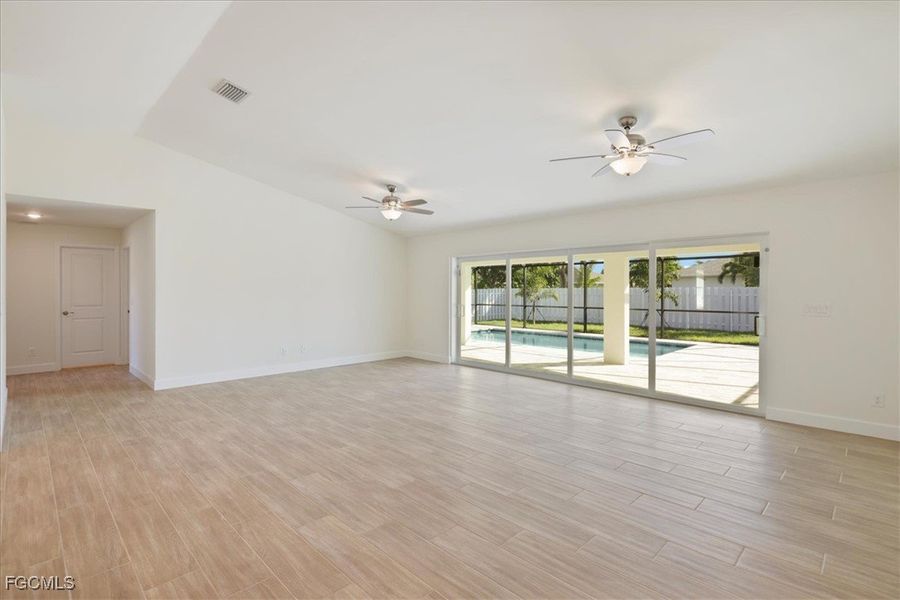 Spacious, unfurnished interior of a new home in Cape Coral, Cape Coral (Image 15).