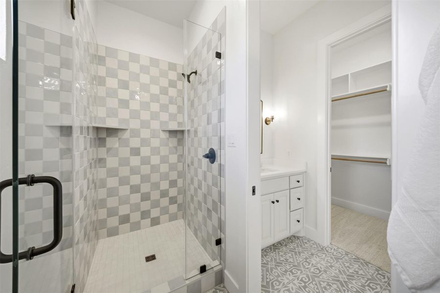 Bathroom 2: Downstairs