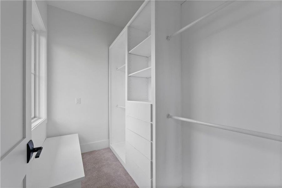 Spacious, unfurnished interior of a new home in , Marietta (Image 54).